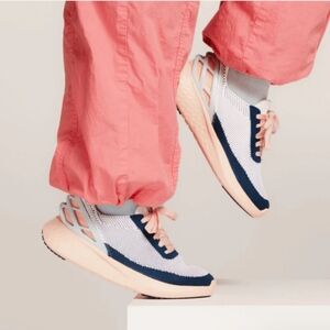 Kizik Athens Sneakers Sz 10W